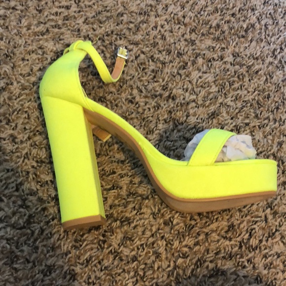 Fashionnova Neon Yellow Platform Sandal - Picture 3 of 4